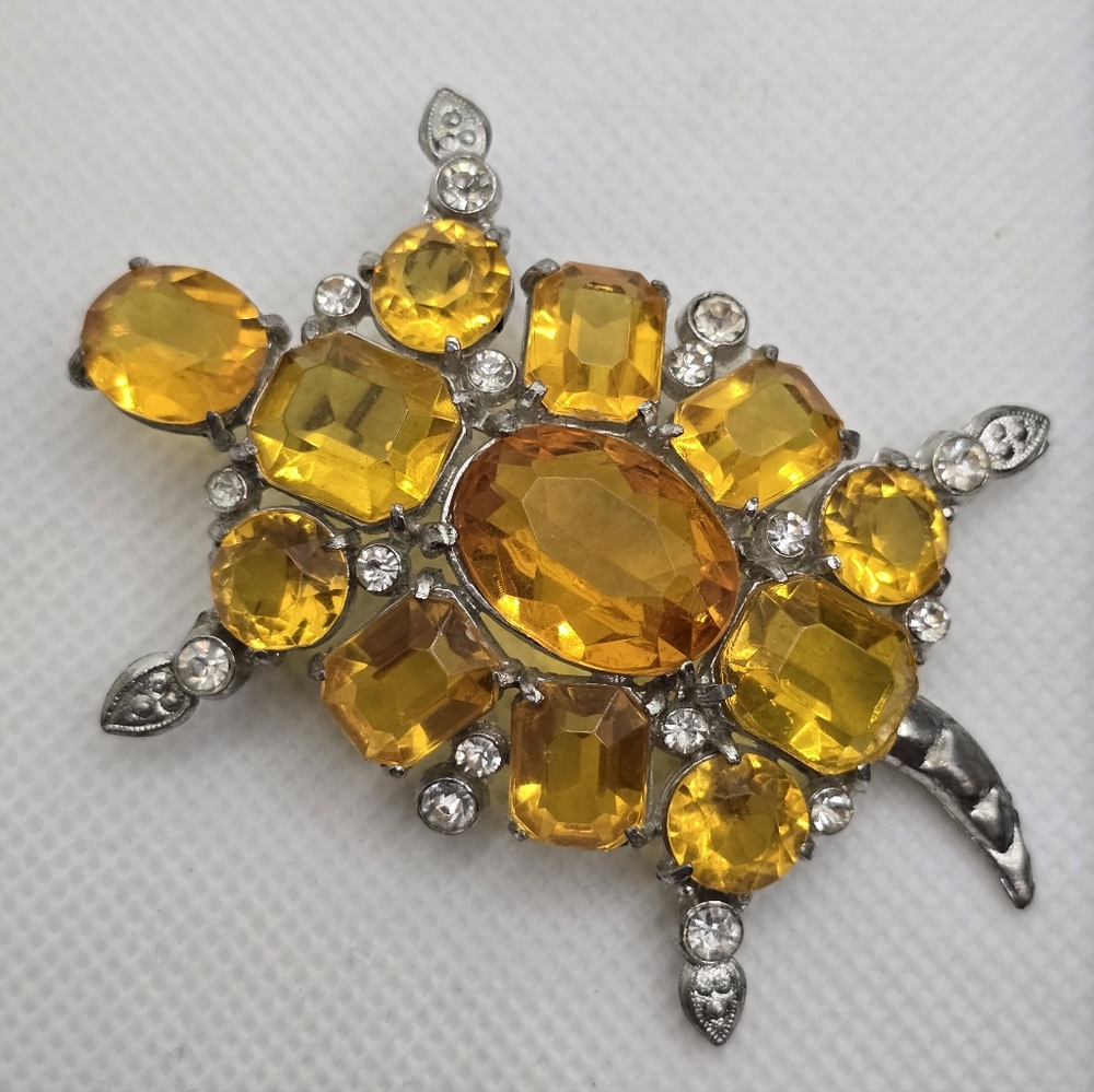 Vintage Gold Glass Turtle Brooch Rhinestone Bling 1950s